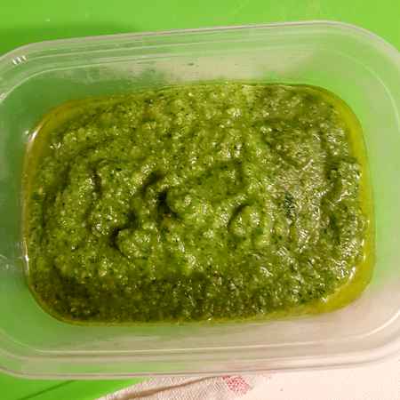 Pesto di foglie di ravanelli