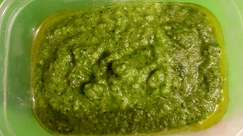 Pesto di foglie di ravanelli