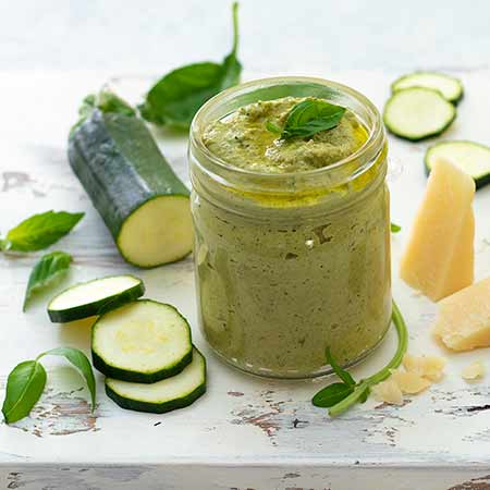 Pesto di zucchine e basilico cotto