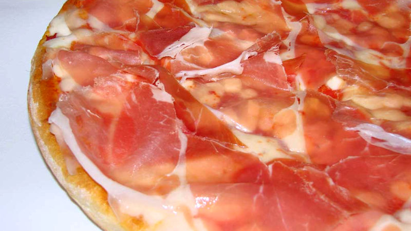 Pizza al prosciutto