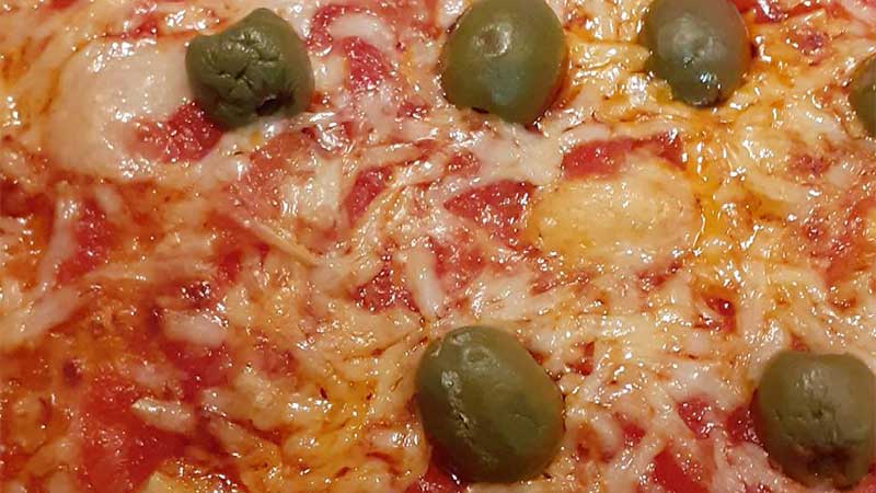Pizza pecorino e olive