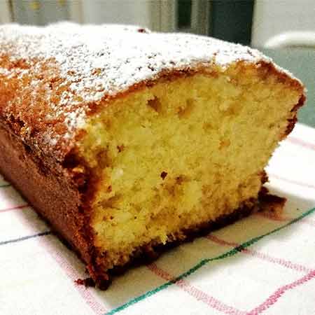 Plumcake all'arancia e yogurt senza lattosio