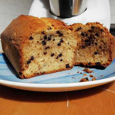 Plumcake allo yogurt con gocce di cioccolato