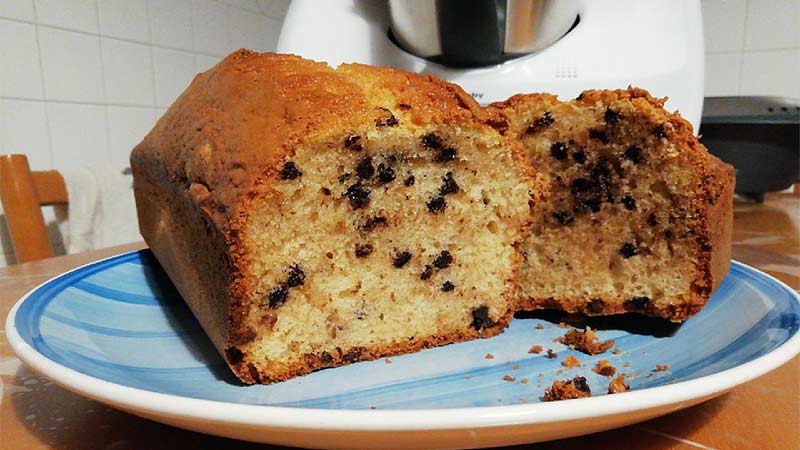 Plumcake allo yogurt con gocce di cioccolato