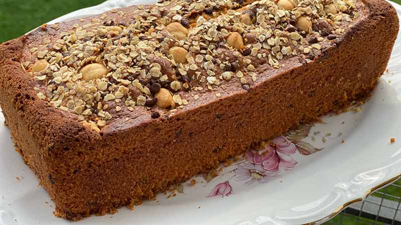 Plumcake avena nocciole e gocce di cioccolato