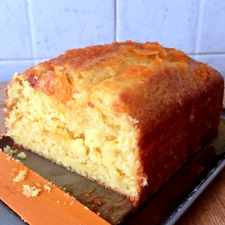 Plumcake con salsa all'arancia