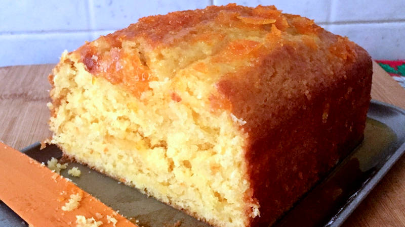 Plumcake con salsa all'arancia