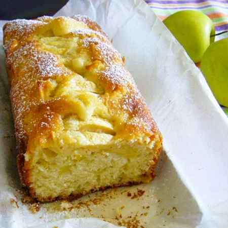 Plumcake yogurt e mele