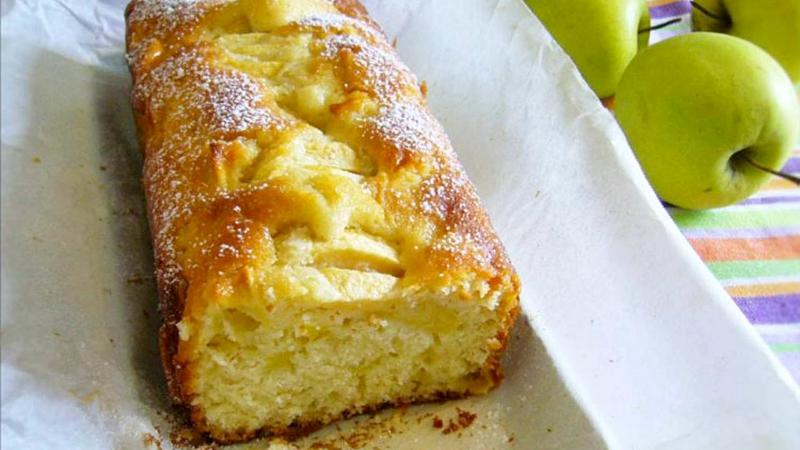 Plumcake yogurt e mele