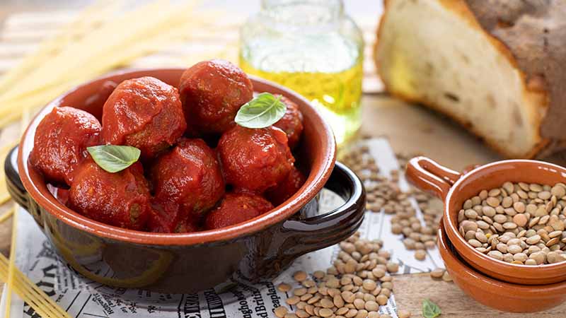 Polpette di lenticchie al sugo