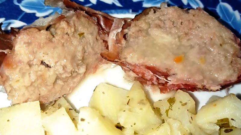 Polpettone avvolto nello speck con patate