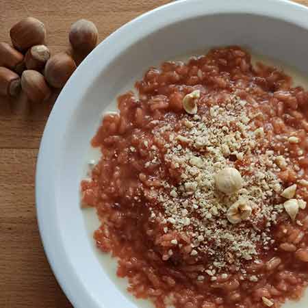 Risotto alla barbabietola con gorgonzola e nocciole