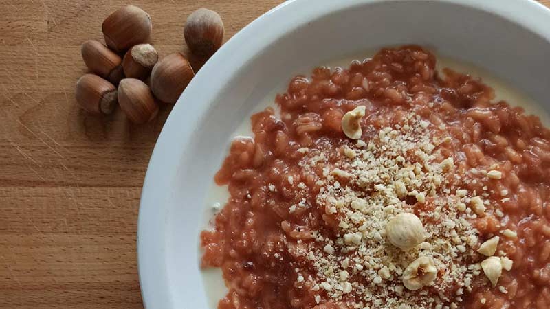 Risotto alla barbabietola con gorgonzola e nocciole