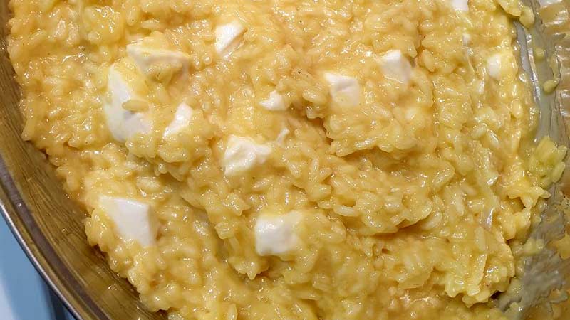 Risotto alla milanese con mozzarella