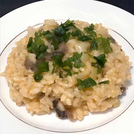 Risotto con funghi, cappuccio bianco e zucchine