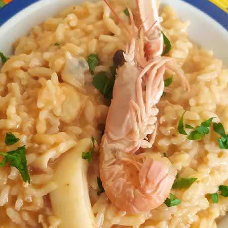 Risotto con preparato di frutti di mare fresco