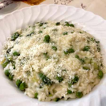 Risotto piselli e zucchine