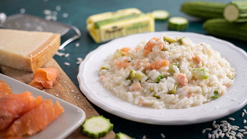 Risotto zucchine e salmone affumicato