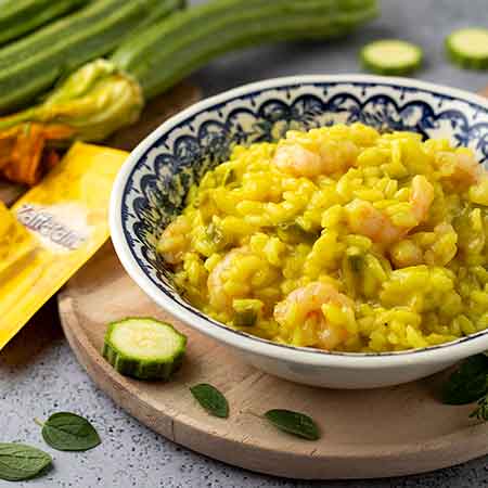 Risotto zucchine, gamberetti e zafferano