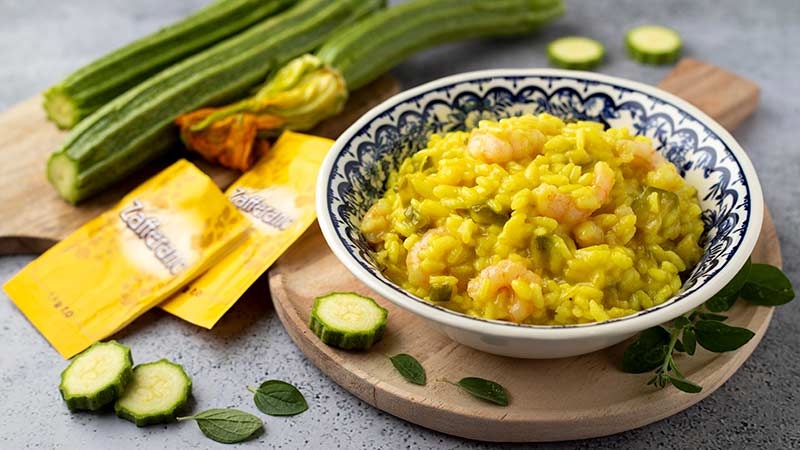 Risotto zucchine, gamberetti e zafferano