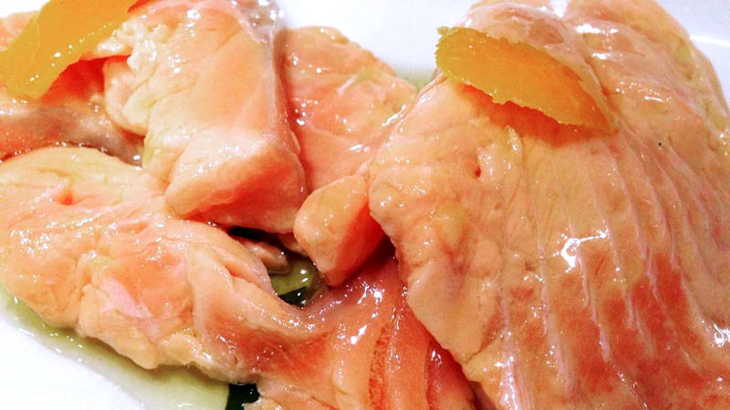 Salmone in salsa all'arancia