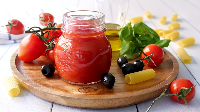 Salsa di pomodori datterino e olive