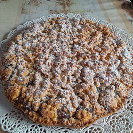 Sbriciolata alla crema di Nutella e amaretti