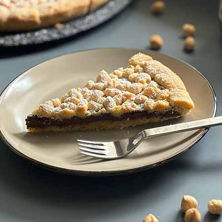 Sbriciolata alla Nutella e nocciole