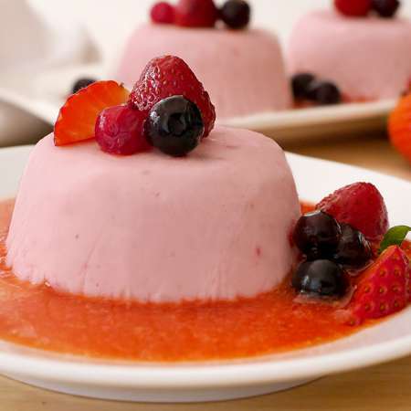 Semifreddo ai frutti di bosco