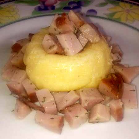 Sformatini di polenta e prosciutto