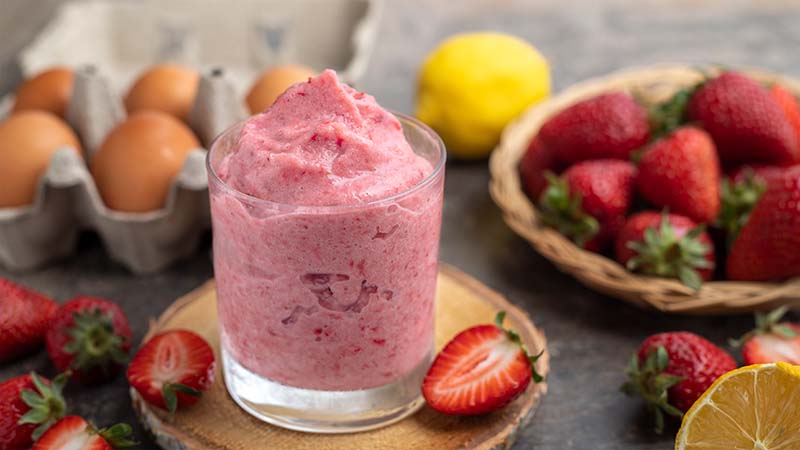 Sorbetto alla fragola con albumi