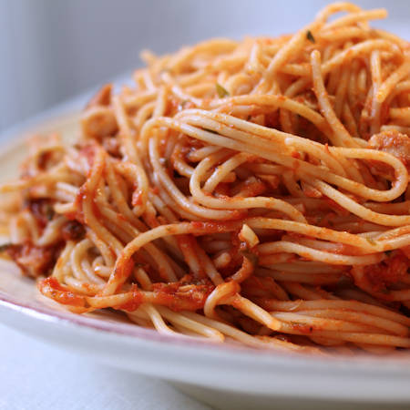 Spaghetti tonno e basilico risottati