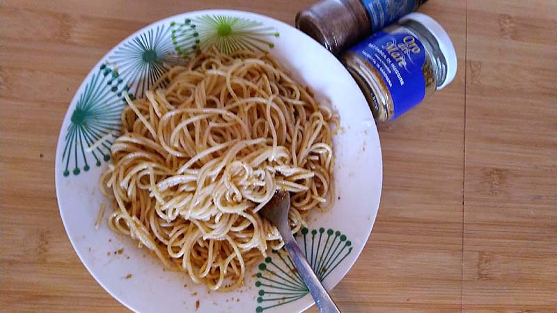Spaghetti bottarga e peperoncino