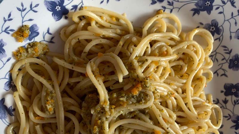 Spaghetti con broccoli e carote