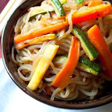 Spaghetti di riso con verdure