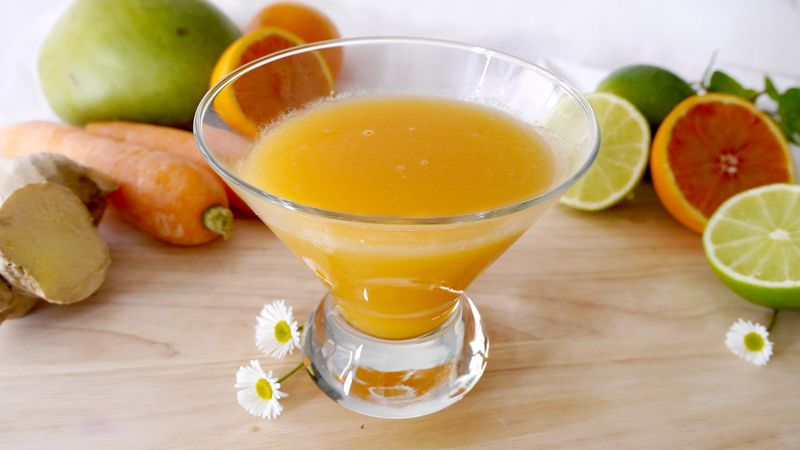 Succo mango arancia e carote