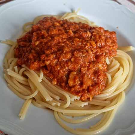 Sugo al tonno e acciughe