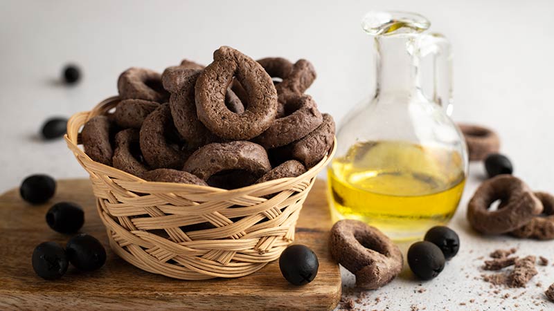 Taralli alle olive nere