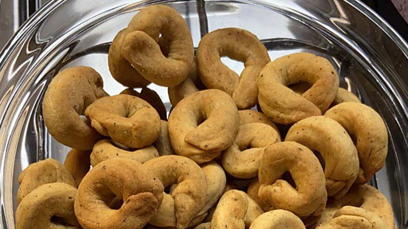 Taralli pugliesi al pepe e vino bianco