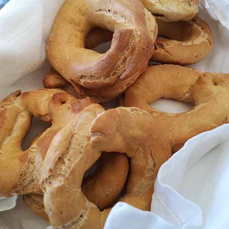 Taralli salati all'uovo