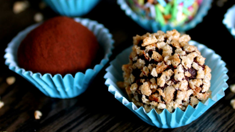 Tartufini al cioccolato colorati