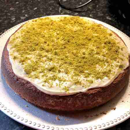 Torta al pistacchio e cioccolato bianco