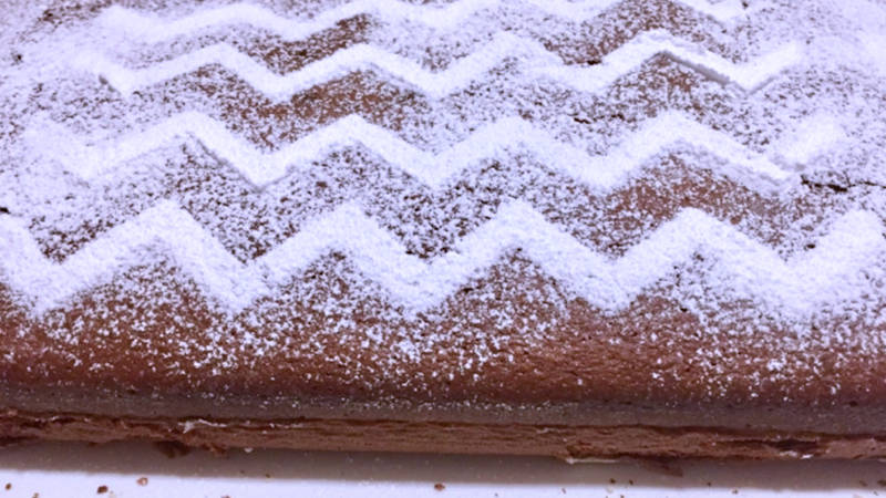 Torta all'arancia con mandorle e cioccolato