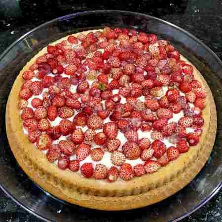 Torta alle fragoline con crema al limone