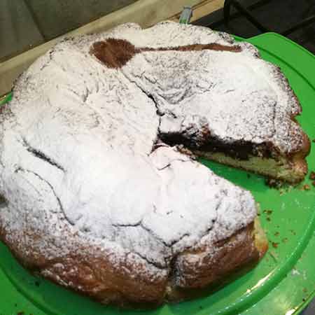 Torta bicolore al cioccolato fondente