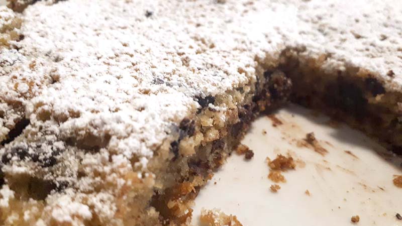 Torta con avena, banane e yogurt