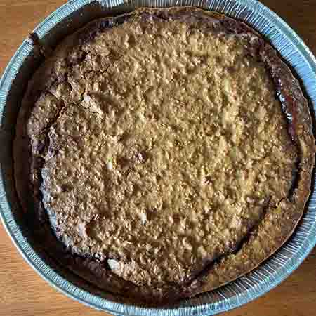 Torta di avena, cocco e marmellata di lamponi