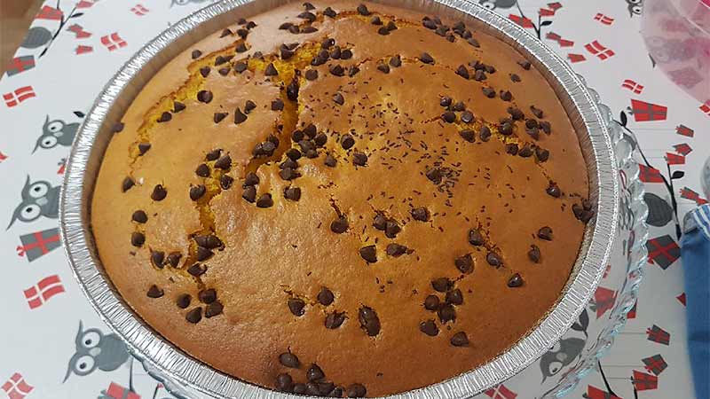 Torta di carote e gocce di cioccolato