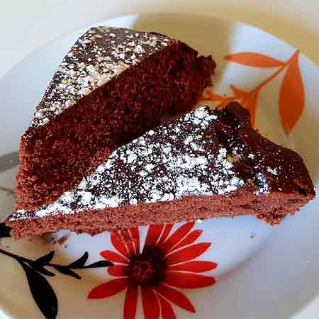 Torta di castagne con gocce di cioccolato