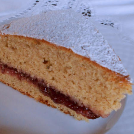 Torta di grano saraceno e ribes rossi